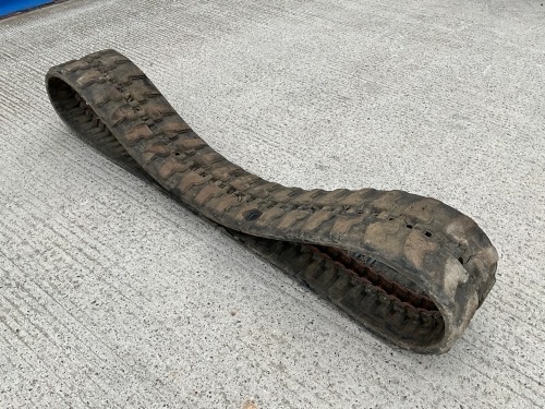 300 X 52.5 X 82 PART WORN TRACK TO SUIT 3 TON MINI DIGGER