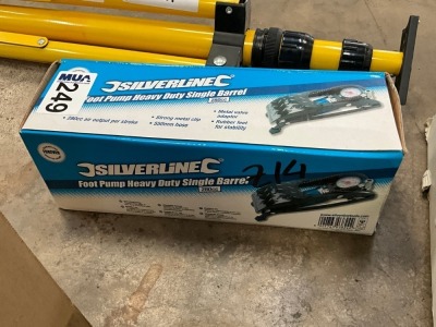 UNUSED SILVERLINE FOOT PUMP