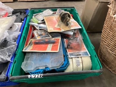 LOT BUNDLE TO INC. FLUSHING TOOL, DRILL BIT SET, CLUTCH ALIGNMENT TOOL, ECT