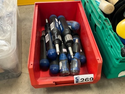 BOX LOT TO INC. ASSORTED RATCHET SCREWDRIVERS