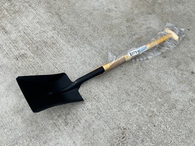 UNUSED SILVERLINE SQUARE MOUTH SHOVEL