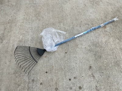 UNUSED GARDEN RAKE