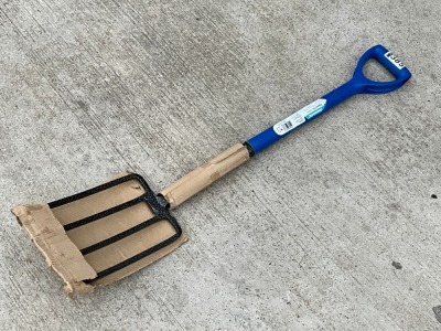 UNUSED SILVERLINE GARDEN FORK