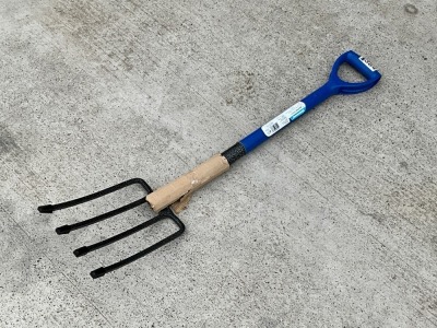 UNUSED SILVERLINE GARDEN FORK