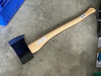 UNUSED SILVERLINE AXE