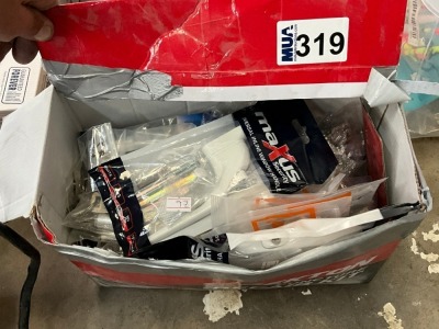 BOX LOT TO INC. ASSORTED DOOR HANDLES, LOCKS & ACCESSORIES