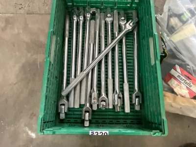 APPROX 12No. 3/4 DRIVE BREAKER BARS