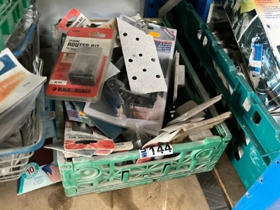 LOT BUNDLE TO INC. ASSORTED SAND PAPER, ROUTER BITS