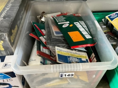 LOT BUNDLE TO INC. ASSORTED SAND PAPER
