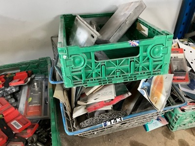 LOT BUNDLE TO INC. DRILL CHUCKS, SAND PAPER, ECT
