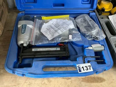 UNUSED DRAPER AIR OPERATED FINISH NAILER