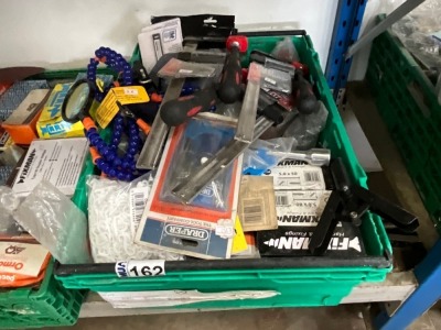 LOT BUNDLE TO INC. CLAMPS, SPANNERS, FIXINGS, ECT