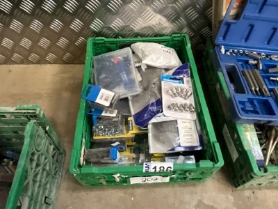 LOT BUNDLE TO INC. ASSORTED PANEL BINS, NAILS, SCREWS