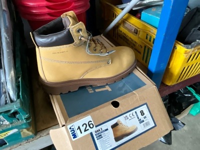 UNUSED SIZE 8 WORK BOOTS
