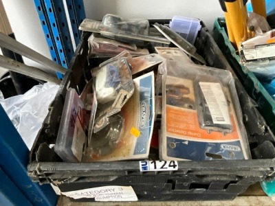 LOT BUNDLE TO INC. ASSORTED MISC ITEMS
