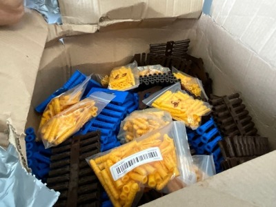 LOT BUNDLE TO INC. LARGE SELECTION OF WALL PLUGS