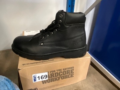 UNUSED SIZE 12 WORK BOOTS