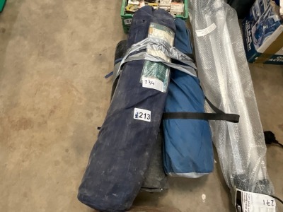 LOT BUNDLE TO INC. CAMPING TABLE, GROUND SHEET