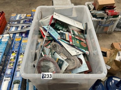 LOT BUNDLE TO INC. ASSORTED SAND PAPER