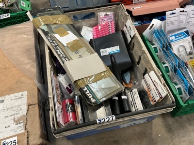 LOT BUNDLE TO INC. COAL SHOVELS, HANDSAW REPLACEMENT BLADES
