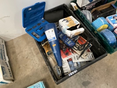LOT BUNDLE TO INC. DIGITAL TESTER, KNIFE SET, ECT