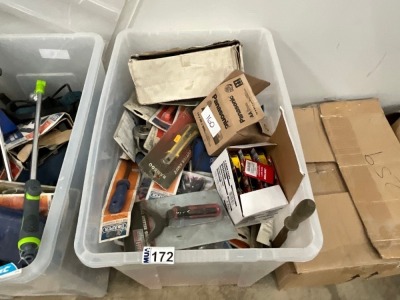 LOT BUNDLE TO INC. ASSORTED MISC HAND TOOLS, MEASURING TAPES, AIR LINE, ECT