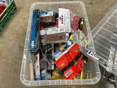 LOT BUNDLE TO INC. SQUARES, POST LEVEL, PAINT SCRAPERS