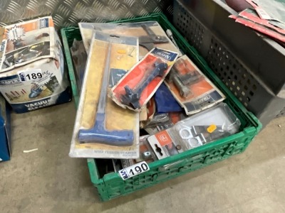 LOT BUNDLE TO INC. WIRE FEEDER, DRAIN PLUG WRENCH, BRAKE DRUM GUAGE