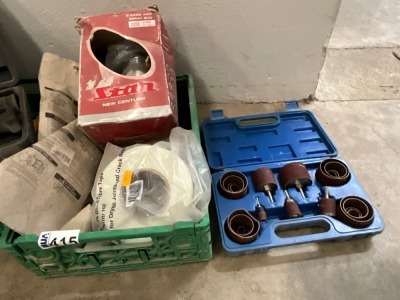 LOT BUNDLE TO INC. SPRAY GUN, ABRASIVE SET, JOINT TAPE, LETTER BOXES