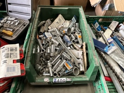LOT BUNDLE TO INC. ASSORTED SOCKETS, SPANNER, ECT