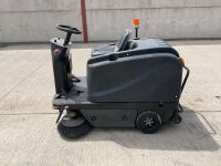 VIPER ROS1300 RIDE ON BATTERY OPERATED SWEEPER - 2