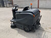 VIPER ROS1300 RIDE ON BATTERY OPERATED SWEEPER - 3