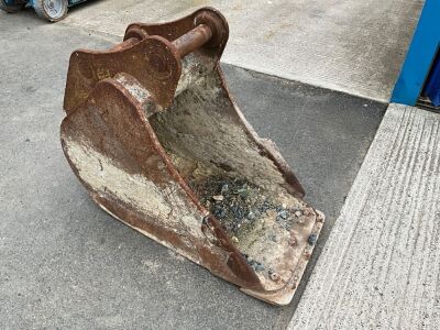 APPROX. 22" TOOTHLESS DIGGING BUCKET TO SUIT 13 TON EXCAVATOR
