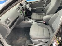 VOLKSWAGEN JETTA 1.6 TDI CR BLUEMOTION SE AUTOMATIC - 7
