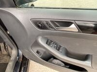 VOLKSWAGEN JETTA 1.6 TDI CR BLUEMOTION SE AUTOMATIC - 16