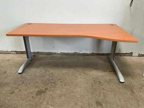 STEELCASE 1800mm RIGHT HAND WAVE DESK