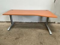 STEELCASE 1800mm RIGHT HAND WAVE DESK