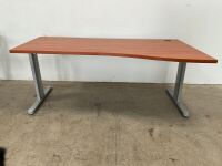 STEELCASE 1800mm RIGHT HAND WAVE DESK