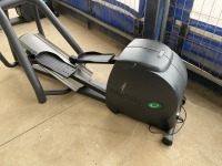 PRECOR EFX556 CROSSTRAINER - 3