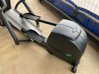 PRECOR EFX546 CROSSTRAINER - 3