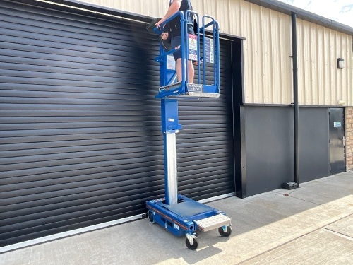 JLG POWER TOWER ECOLIFT PERSONNEL LIFT
