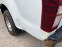 ISUZU D-MAX 2.5 TD TWIN TURBO DOUBLE CAB PICKUP                                                                           - 14