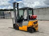 JUNGHEINRICH TFG320 2 TON GAS FORKLIFT - 3