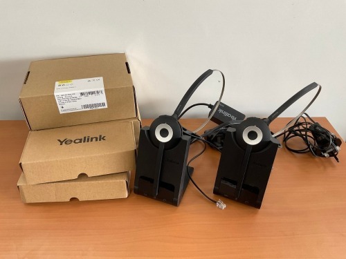 2No. JABRA PRO 920 WIRELESS HEADSETS & 2No. YEALINK EH536 WIRELESS HEADSET ADAPTORS