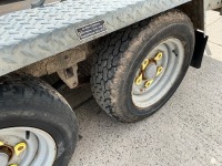 IFOR WILLIAMS APPROX. 9ft x 4.6ft 2600KGS TWIN AXLE BEAVERTAIL PLANT TRAILER - 6