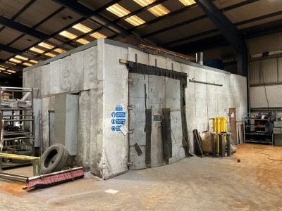 APPROX. 10000mm x 6000mm x 4000mm SAND BLASTING ROOM