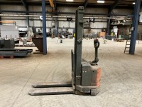 TOYOTA 7SM12 1200KGS BATTERY OPERATED HIGH LIFT PALLET TRUCK & CHARGER - 2