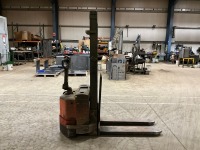 TOYOTA 7SM12 1200KGS BATTERY OPERATED HIGH LIFT PALLET TRUCK & CHARGER - 6