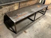 APPROX. 1520mm x 460mm x 430mm METAL STAND