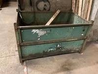 APPROX. 1520mm x 910mm x 900mm METAL STORAGE CRATE - 2